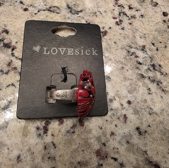 NWT Red Heart Ring - Picture 3 of 5